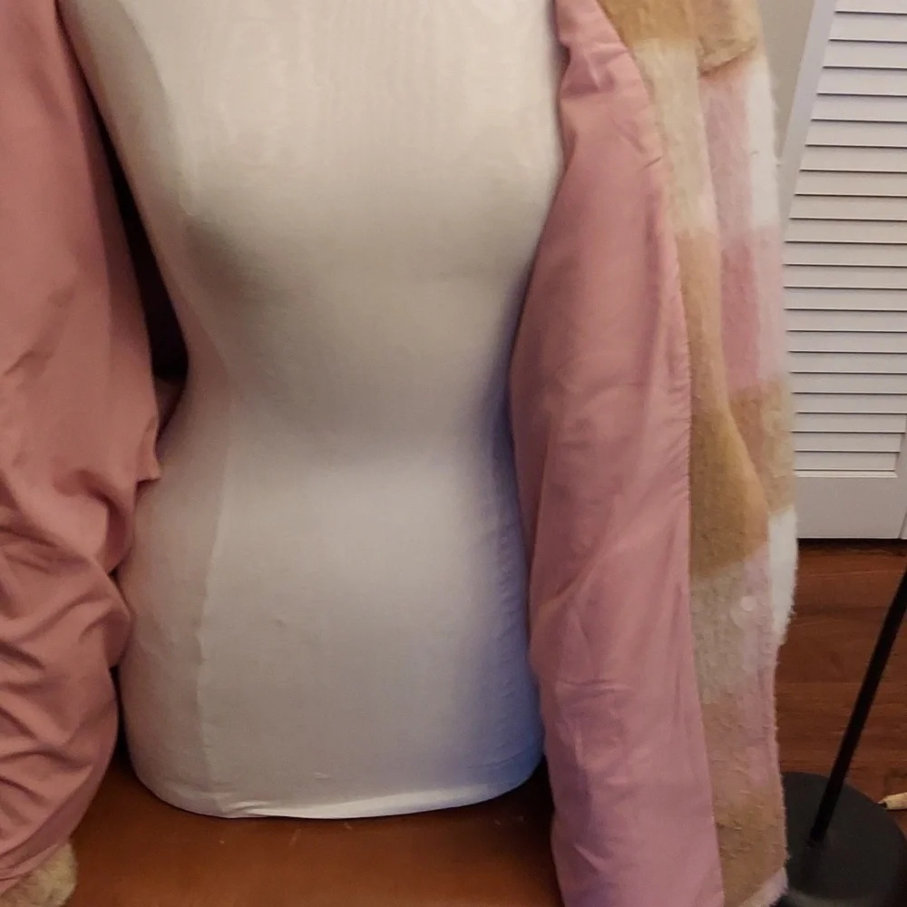 Shacket - Picture 6 of 10